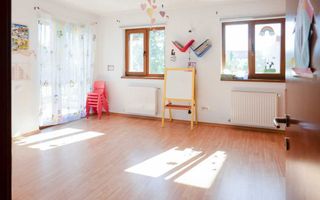 Ag BRASADAS închiriază vila 2 etaje zona CENTRALA 260mp. - Poză 4