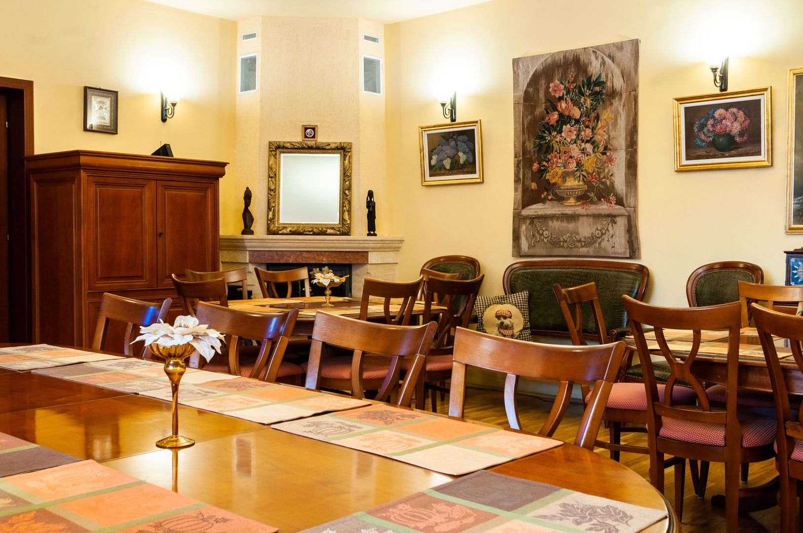 Vila 19 camere pretabila | azil batrani | gradinita | after school - Poză 4