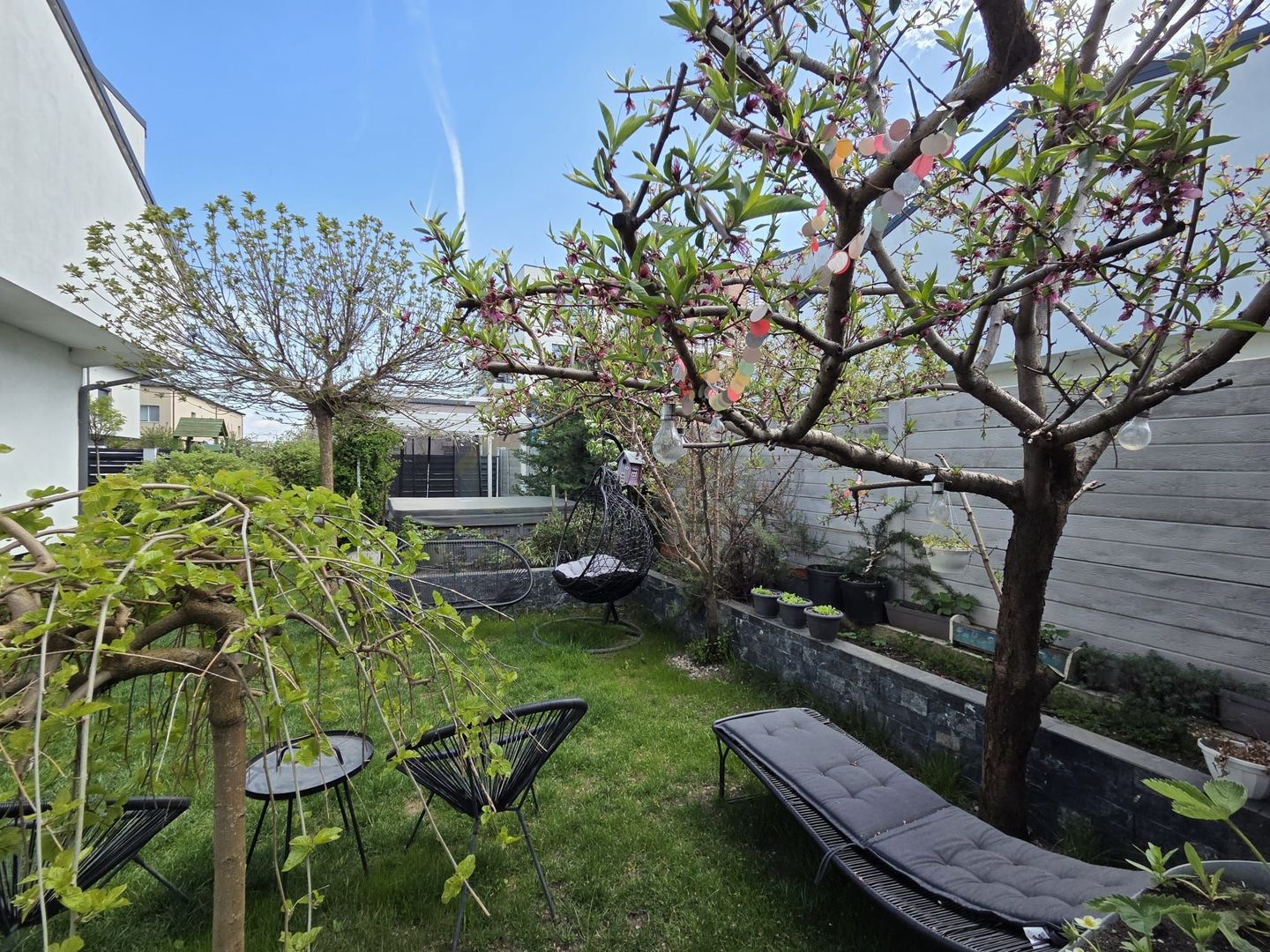 Casă modernă de vânzare în Tunari – Jacuzzi | Foisor | Panouri fotovoltaice - Poză 4