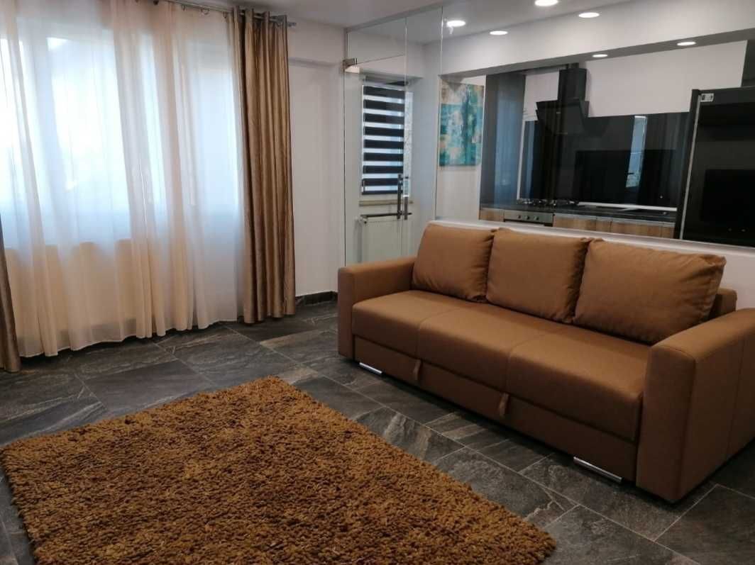 Apartament 2 camere cu parcare și centrală proprie - Poză 1
