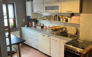 De vanzare apartament cu 3 camere - Poză 3