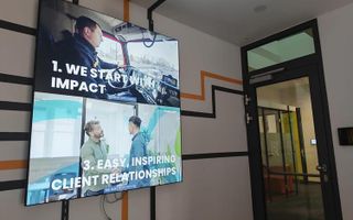 Clădire de birouri integral renovată, de inchiriat – Universitate / Centru Vechi - Poză 3