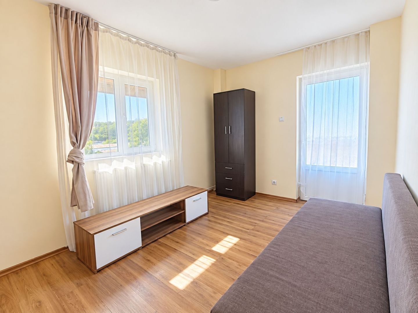 Apartament 2 camere Dec 58 mp Poitiers Manta Rosie 300 euro - Poză 1