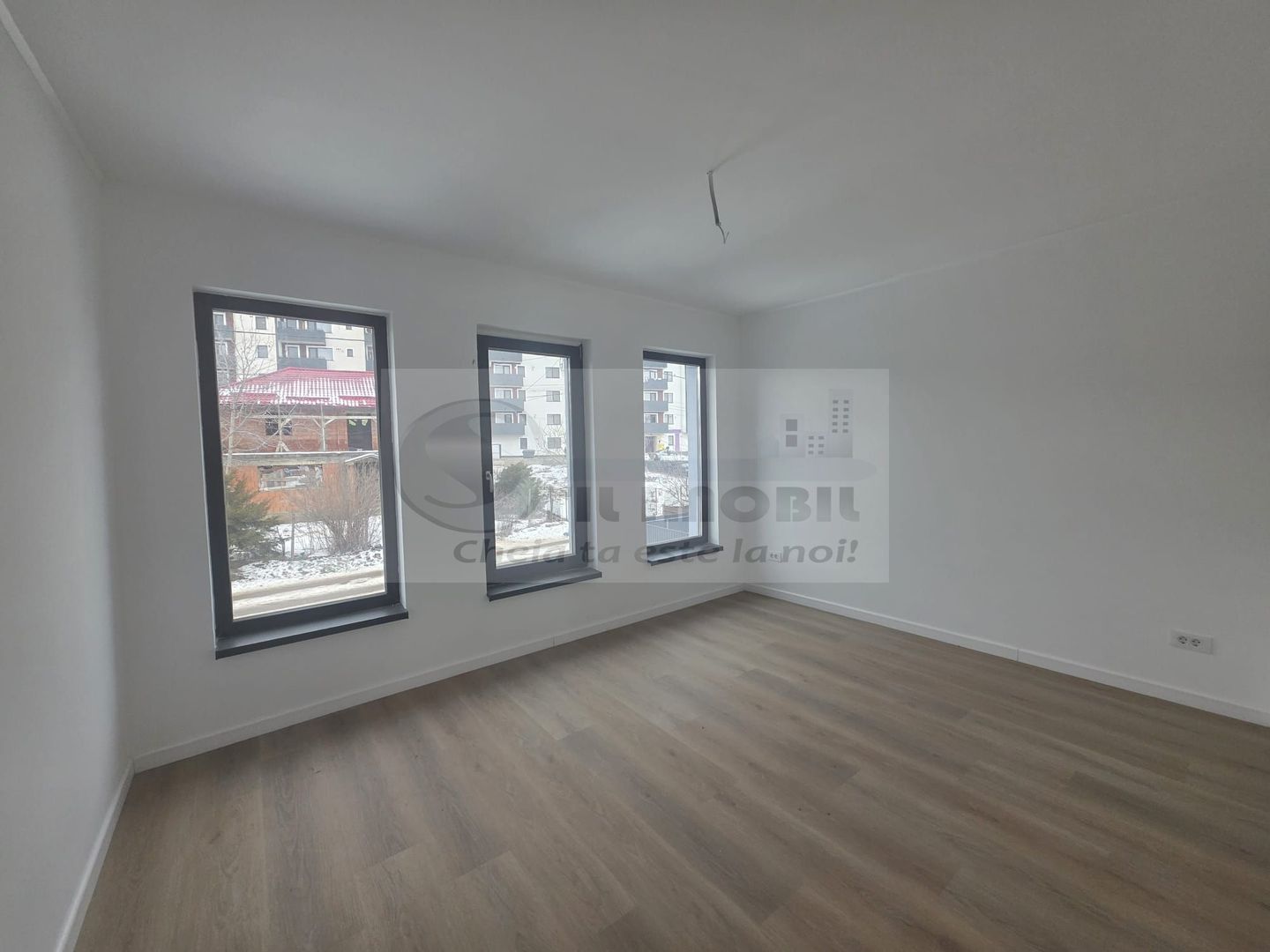 Apartament 4 camere dispus pe 2 niveluri - Poză 7