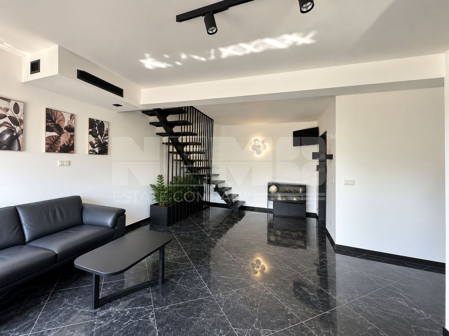 APARTAMENT 2 CAMERE | DE INCHIRIAT | HORODNIC DE JOS - Poză 2