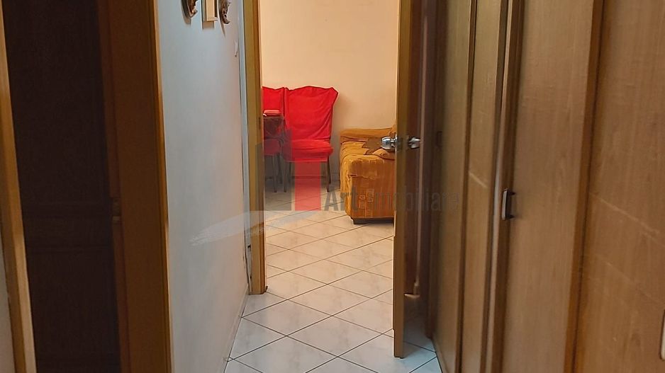 Apartamentul "SUPERMETO", BLOC STRADAL, REABILITAT - Poză 5