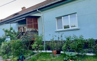 Apartament la casă renovat complet, 76 mp, pod mansardabil și terasă - Poză 12