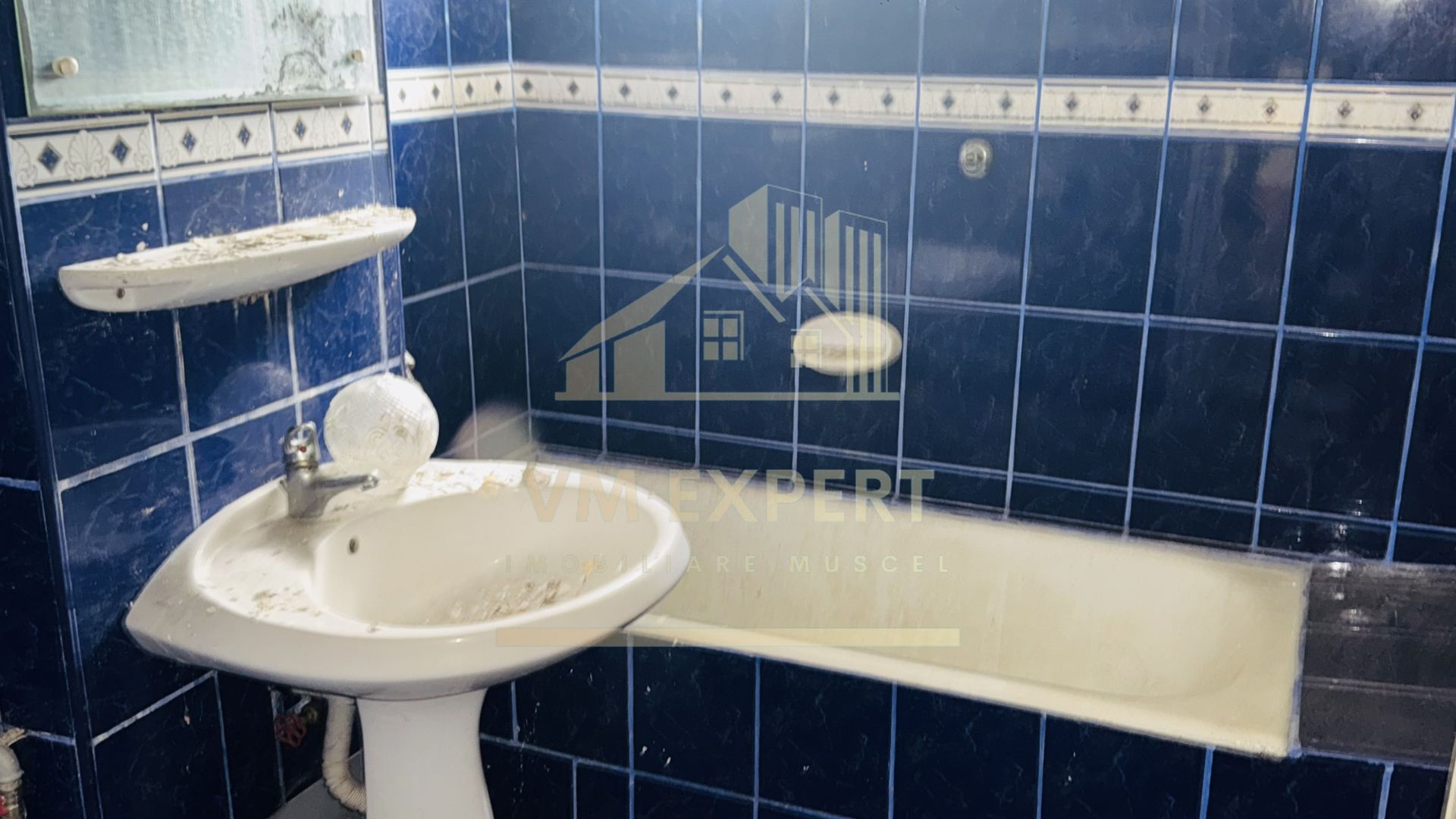 APARTAMENT 3 CAMERE ETAJ 3 CENTRU CAMPULUNG - Poză 12