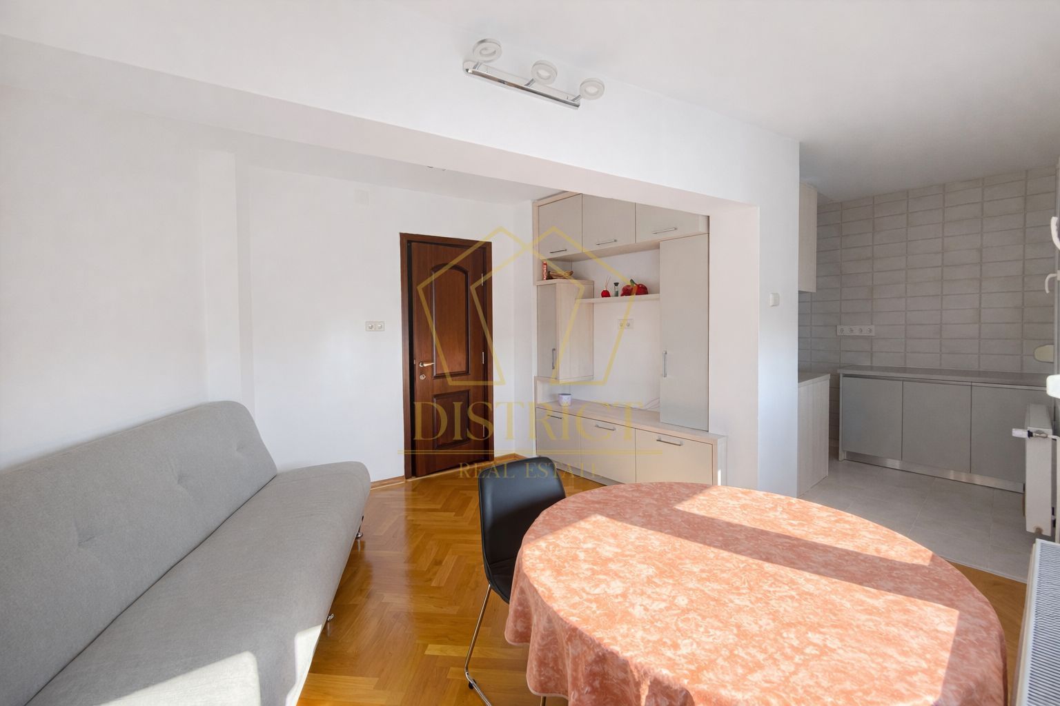 Apartament cu 2 camere | Complexul Studentesc - Poză 1