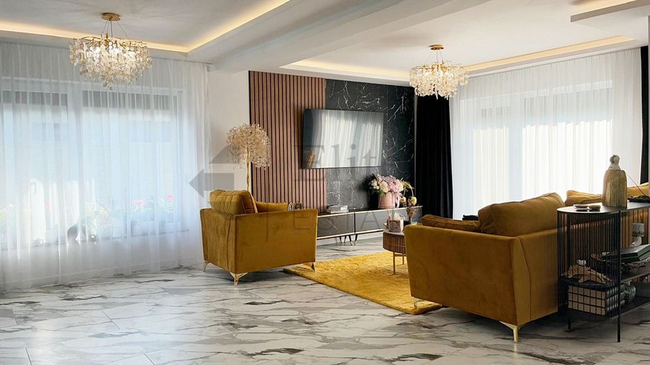 Casa premium cu 4 camere in Cartierul Episcopia din Oradea - Poză 1