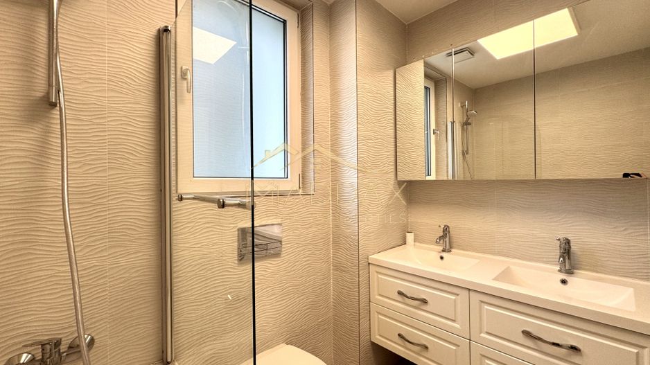4 rooms apartment - 122 sqm// 1 Parking / Floreasca - Lake View - Poză 37