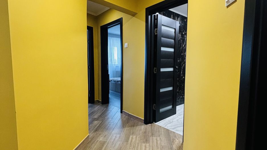Apartament cu 3 camere, decomandat, Rogerius - Poză 9