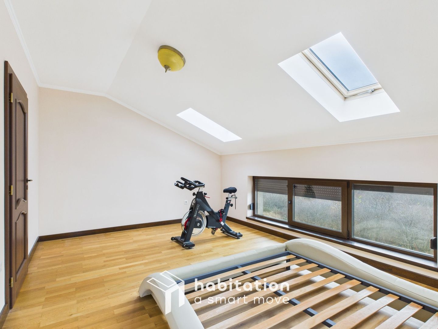 Tur virtual:  Duplex modern, luminos și spațios cu garaj – zona Lunei - Poză 17