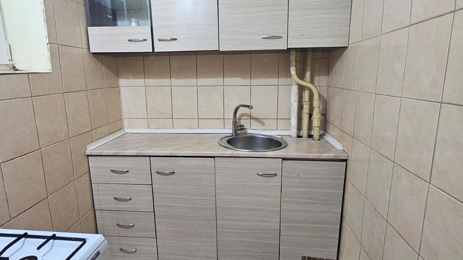 Apartament cu 2 camere, etaj 2, Razboieni - Poză 10