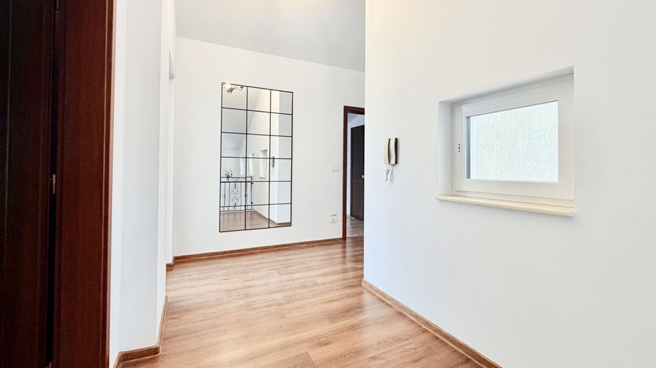 Casă de închiriat la liziera pădurii - Dumbrăvița - Poză 13