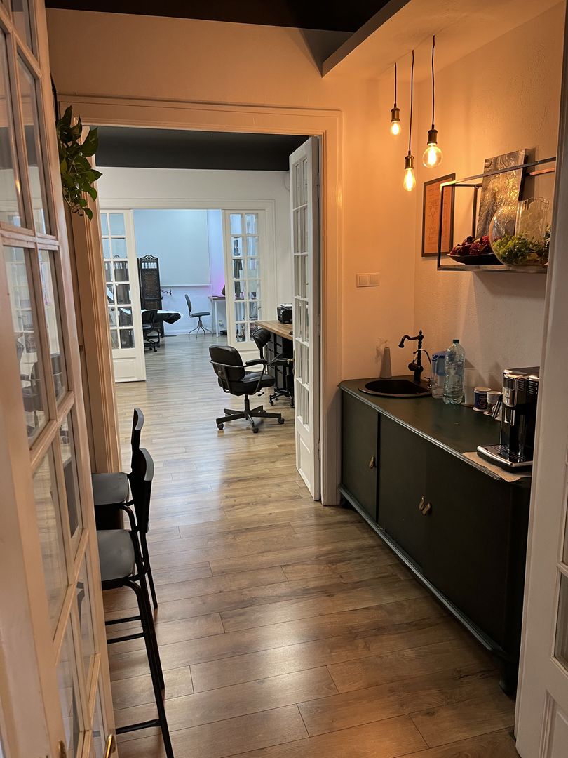 De vanzare Spatiu Birou/Apartament zona Romana Intrare Separata sect 1 - Poză 4