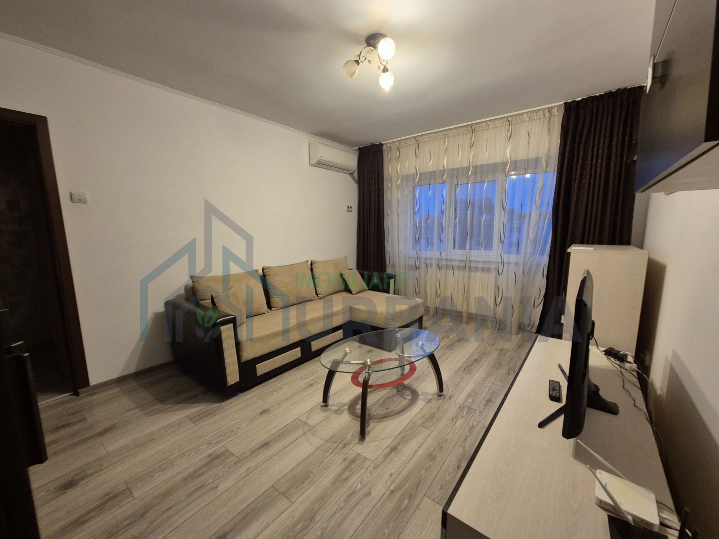 Inchiriez apartament 2 camere decomandat - Poză 2