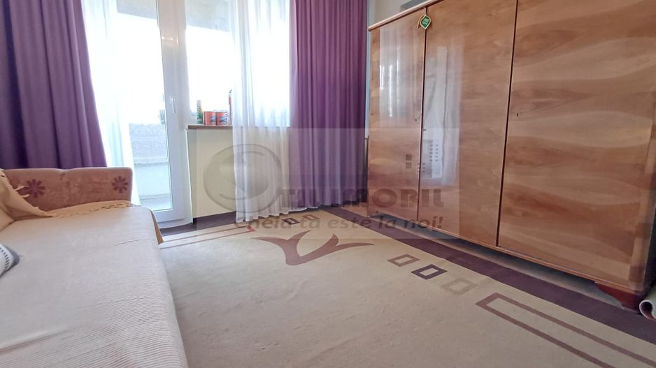 Ap 3 camere decomandat – Rond Podu Roș, la 5 minute de Palas Mall - Poză 3