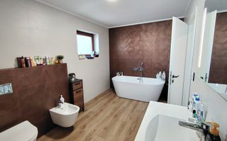 Casă deosebită în Sibiu – confort, spațiu și liniște în Tineretului : - Poză 13