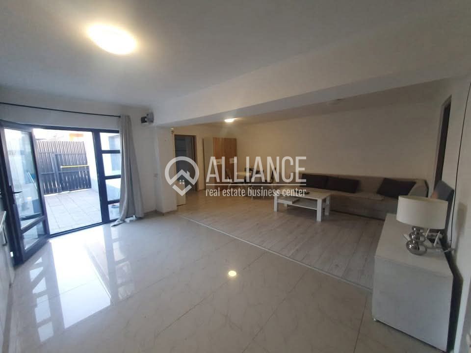 Faleza Nord (cod04)-Casa de vanzare in apropiere de Universitate - Poză 8
