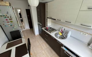 3 camere mobilat modern Piata Abator parcare proprie - Poză 4