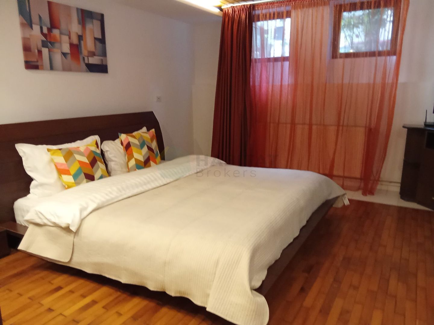 3 camere Zorileanu mobilat, la casa, demisol - Poză 5