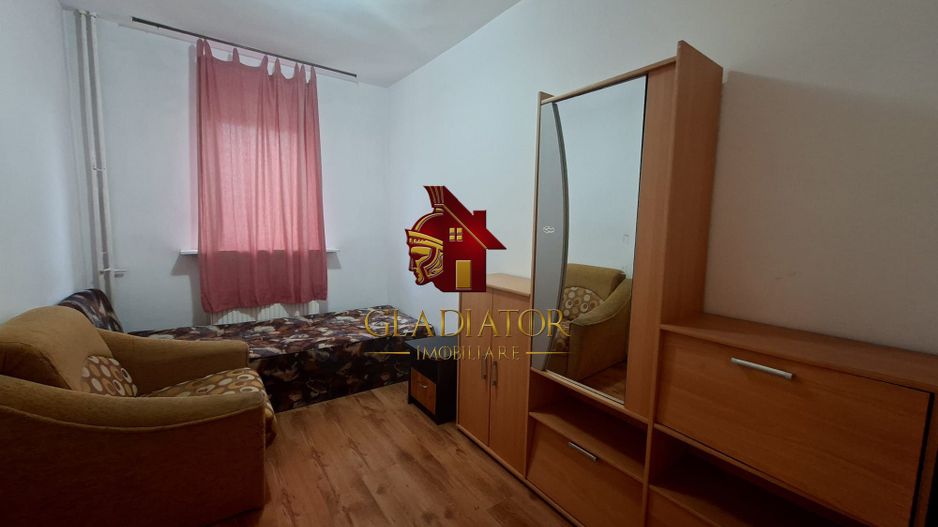 Apartament 3 camere, decomandat, Alexandru cel Bun, et 8 din 10, liber - Poză 4
