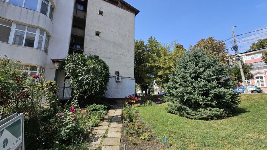 Apartament cu 3 camere, 94 mp, zona TRAIAN - PRIMARIE; - Poză 14
