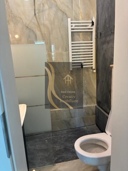 Vând apartament deosebit, zonă ultracentrală, renovat deosebit - Poză 4