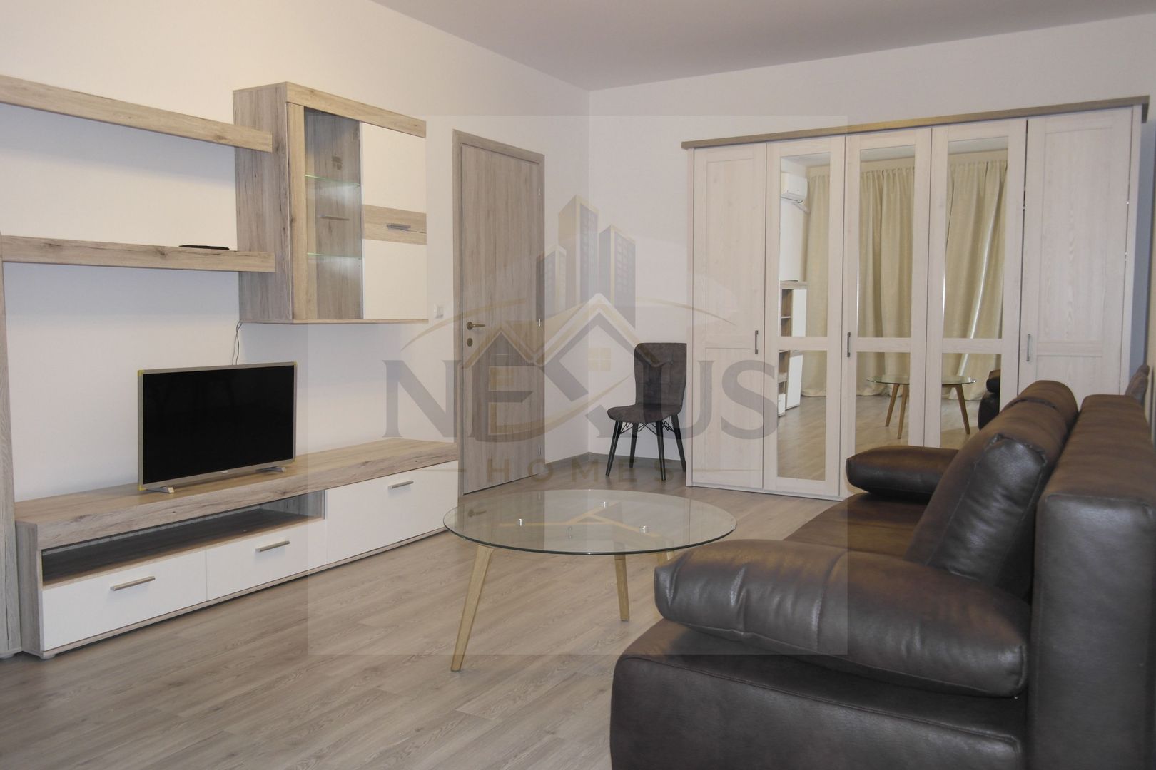 Apartament 2 camere - Decomandat - Cartier Solar - Parcare - Poză 4
