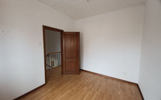 Casa insiruita, 2 dormitoare, garaj, Sanmartin. 120 000 E. Comision 0. - Poză 13