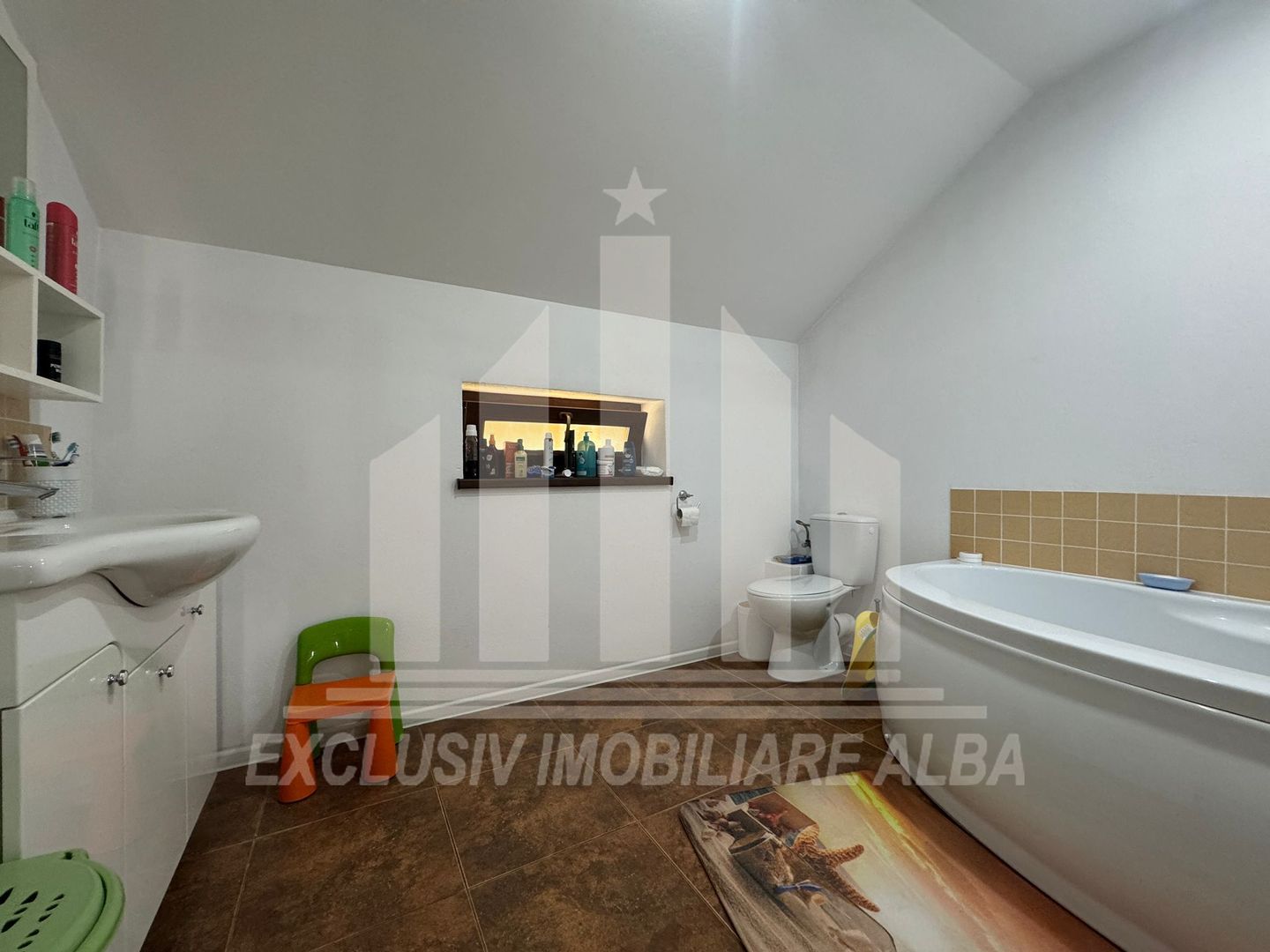 Casa insiruita de vanzare, Cetate - Poză 11