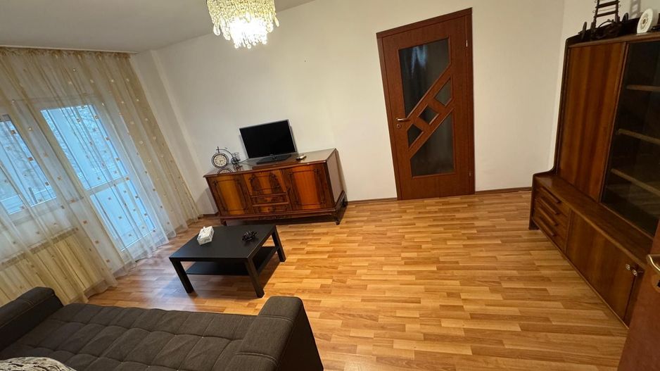 Apartament incapator cu trei camere, zona Iancuui - Poză 2