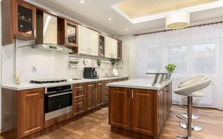 Casa 5 camere | Parcul Circului | Curte libera 300mp - Poză 4