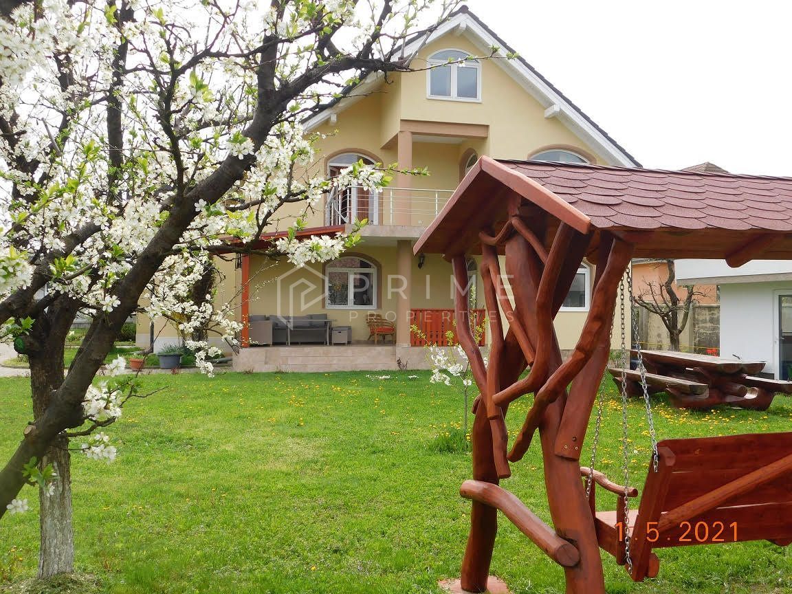 Reședință de lux cu potențial comercial –zonă Băi, Sângeorgiu de Mureș - Poză 1