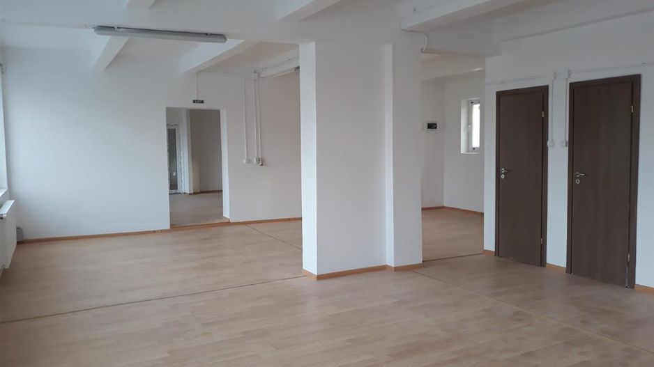 Incepe afacarea ta prospera in unul din aceste Spatii comerciale, Tractorul - Poză 7