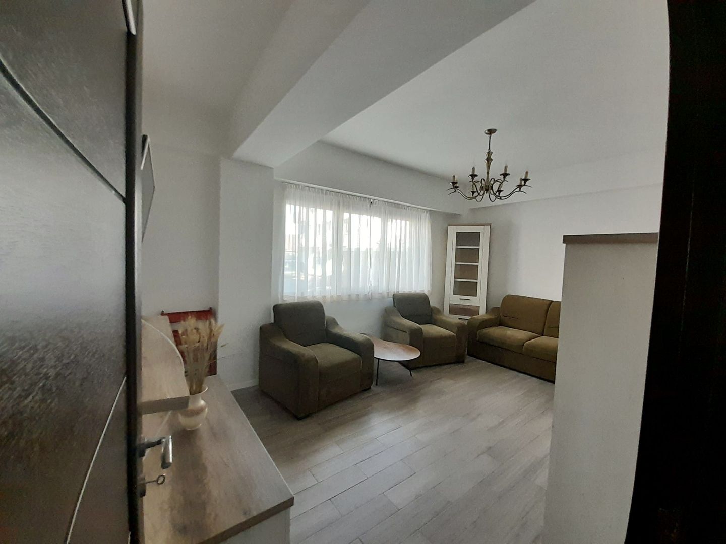 APARTAMENT LA PRIMA INCHIRIERE CU CURTE - Poză 4