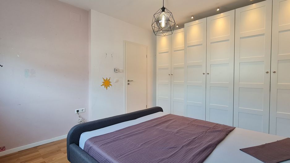 Casa semimobilata semiutilata modern cartier Izvor Tarlungeni Brasov - Poză 7