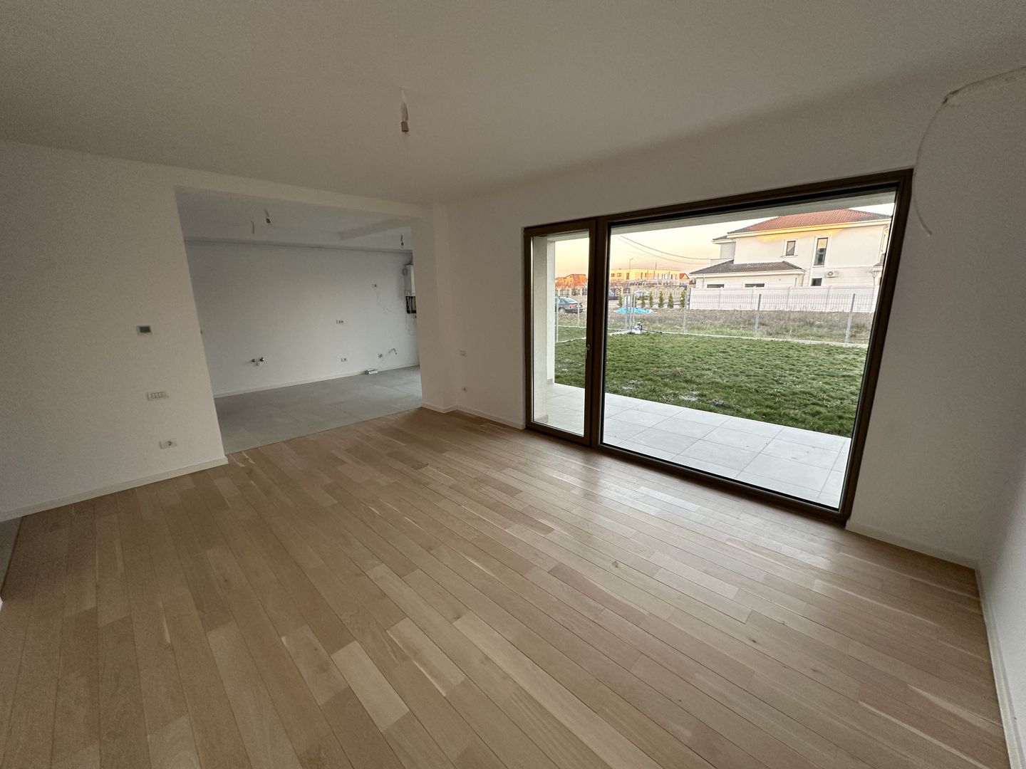 Casa cu 4 camere - Dumbravita - Poză 16