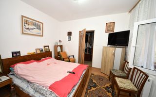 De vanzare casa cu 3 apartamente + anexa 75 mp, Comision 0% - Poză 17