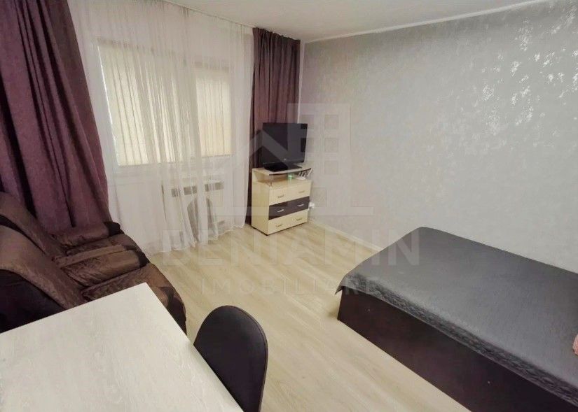 Garsoniera-24mp-Parter-Mobilata-Utilata-Zona Tractorul-Brasov - Poză 1
