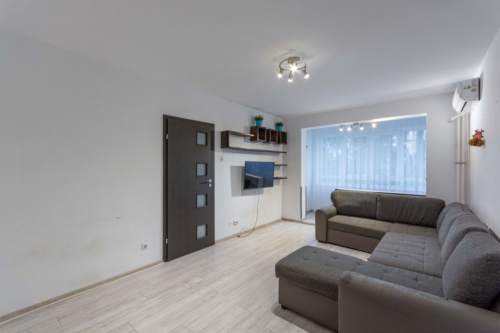 Apartament 2 camere Metrou 1 Decembrie Trapezului Theodor Pallady - Poză 2