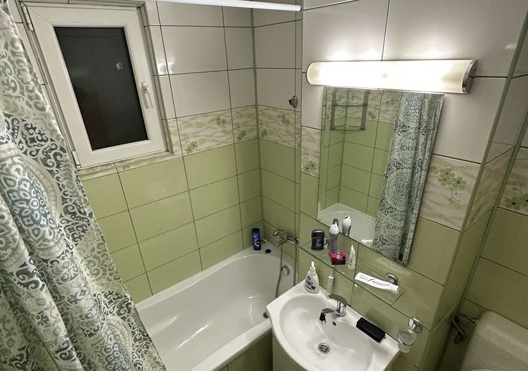 Apartament cu 2 camere, 5 minute de metrou - Poză 2