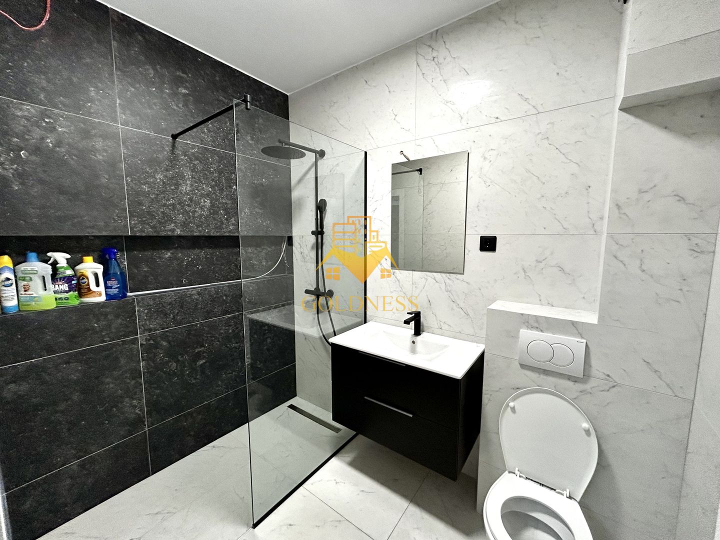 2 camere open space, Parcare, Prima Inchiriere, Piata Oser, Bulgaria - Poză 9