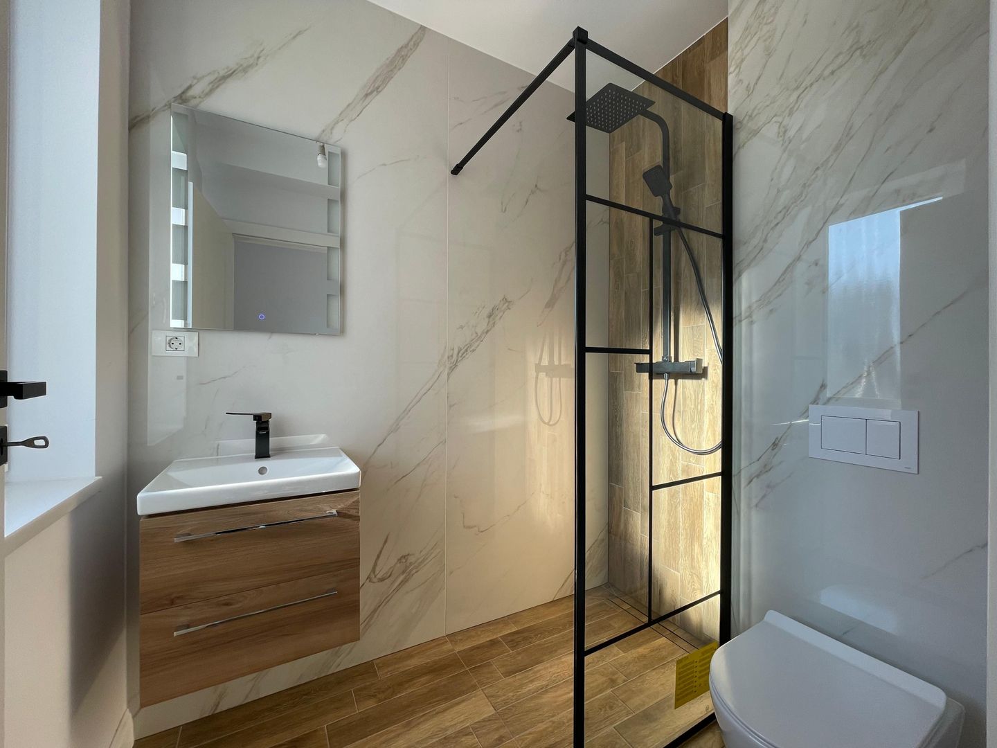 Duplex - 5 camere -toate utilitatile - Mosnita Noua - Urseni - Poză 6