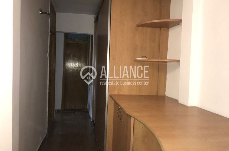 GARA-ABATOR- Apartament de 3 camere foarte spatios si luminos! - Poză 12