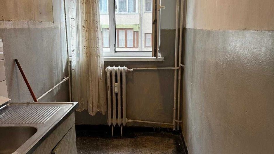 Apartament cu 3 camere | Ideal pentru renovare |  George Enescu - Poză 2