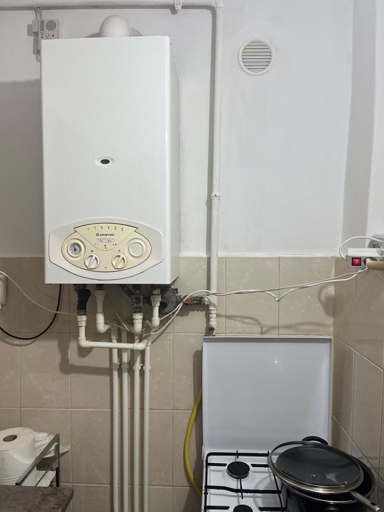 BRASADAS vinde garsoniera utilata etaj 1/4 Ostrovului. - Poză 3