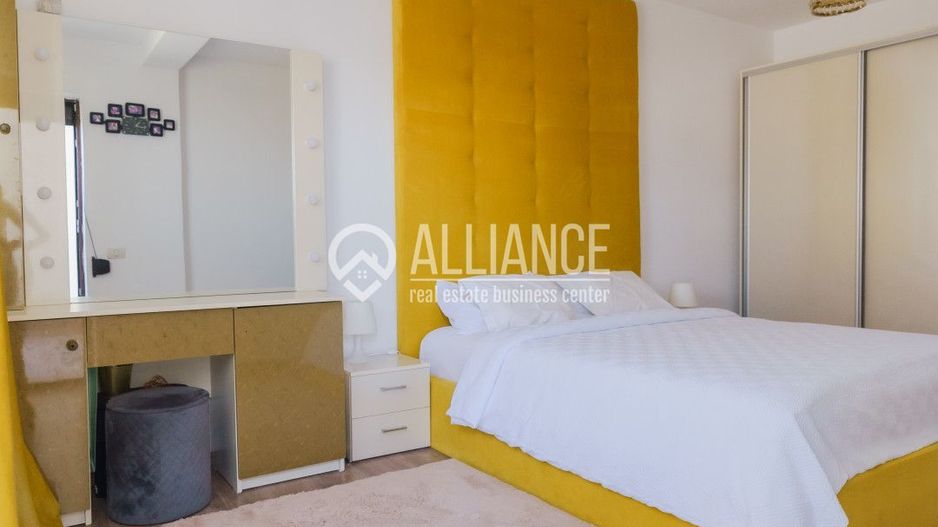 PALAZU MARE -  Vila Duplex cu 4 Camere, Panorama Superba si Curte Amenajata - Poză 8