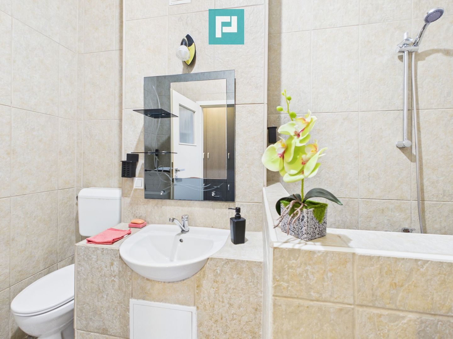 De închiriat apartament cu 3 camere la ARED Uta! - Poză 5